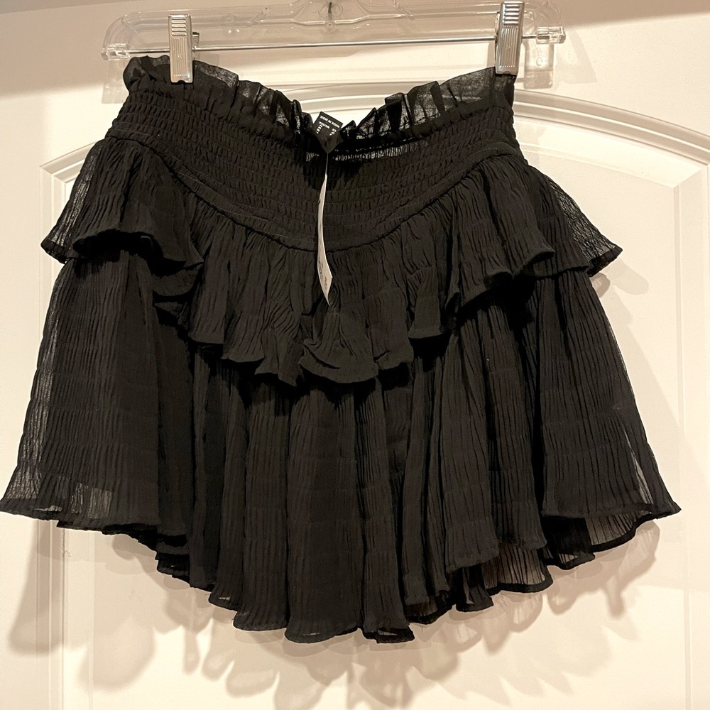 Brand new black Forever 21 skirt size Medium